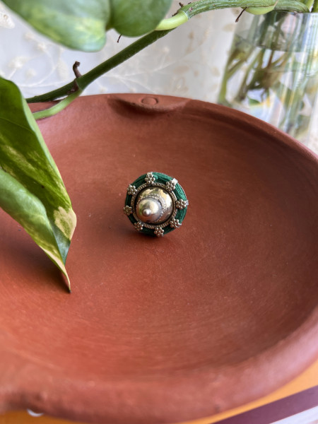 TRIBAL GREEN STATEMENT RING