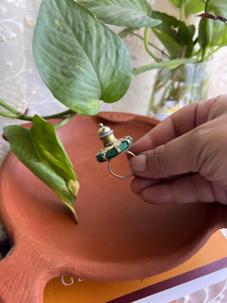 TRIBAL GREEN STATEMENT RING