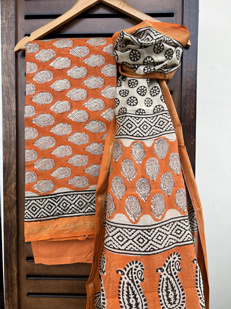 Image of BLOCK PRINTED ORANGE COTTON SILK SUIT SET