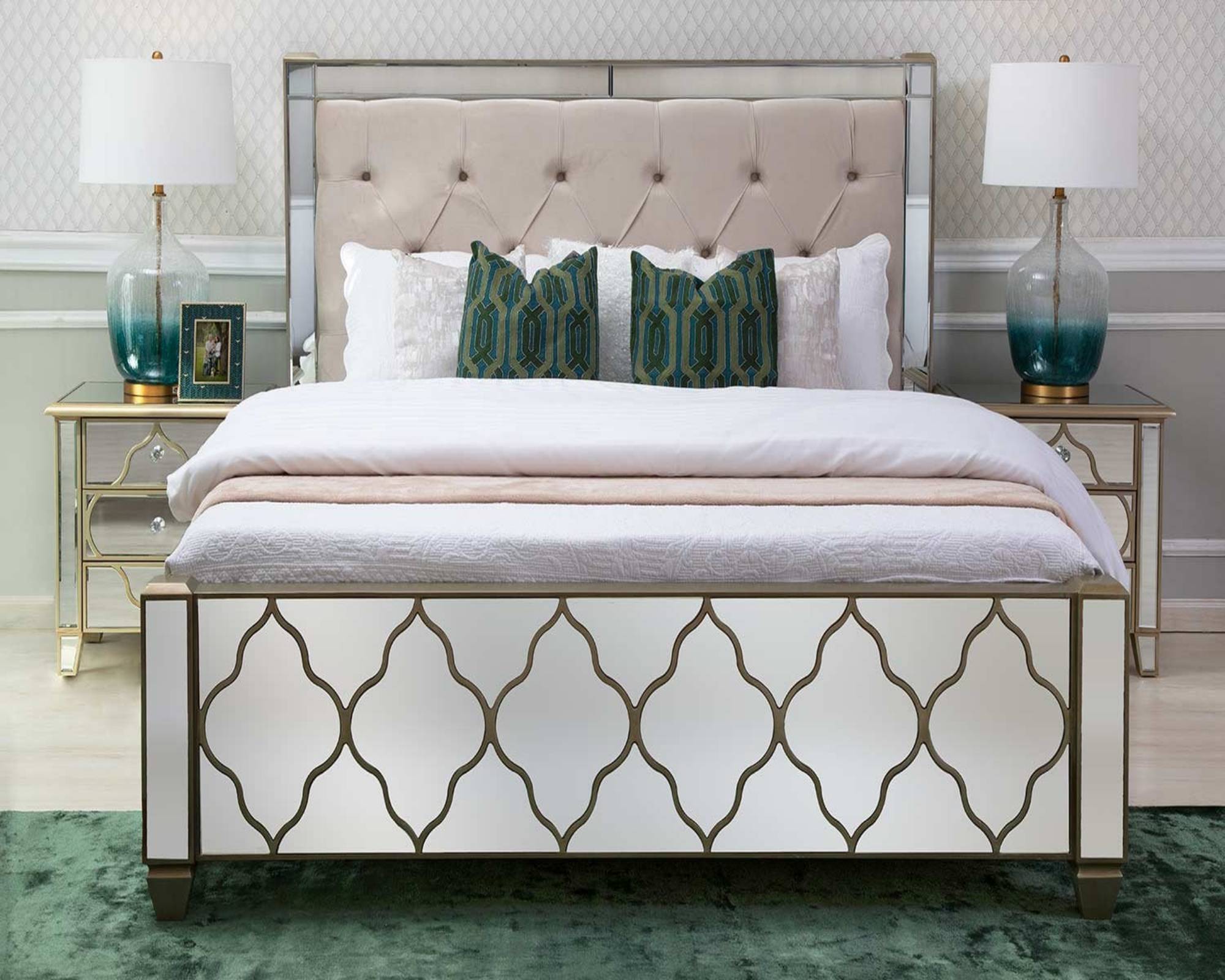 QUILLA Mirrored Moroccan Gold Collection - Bed