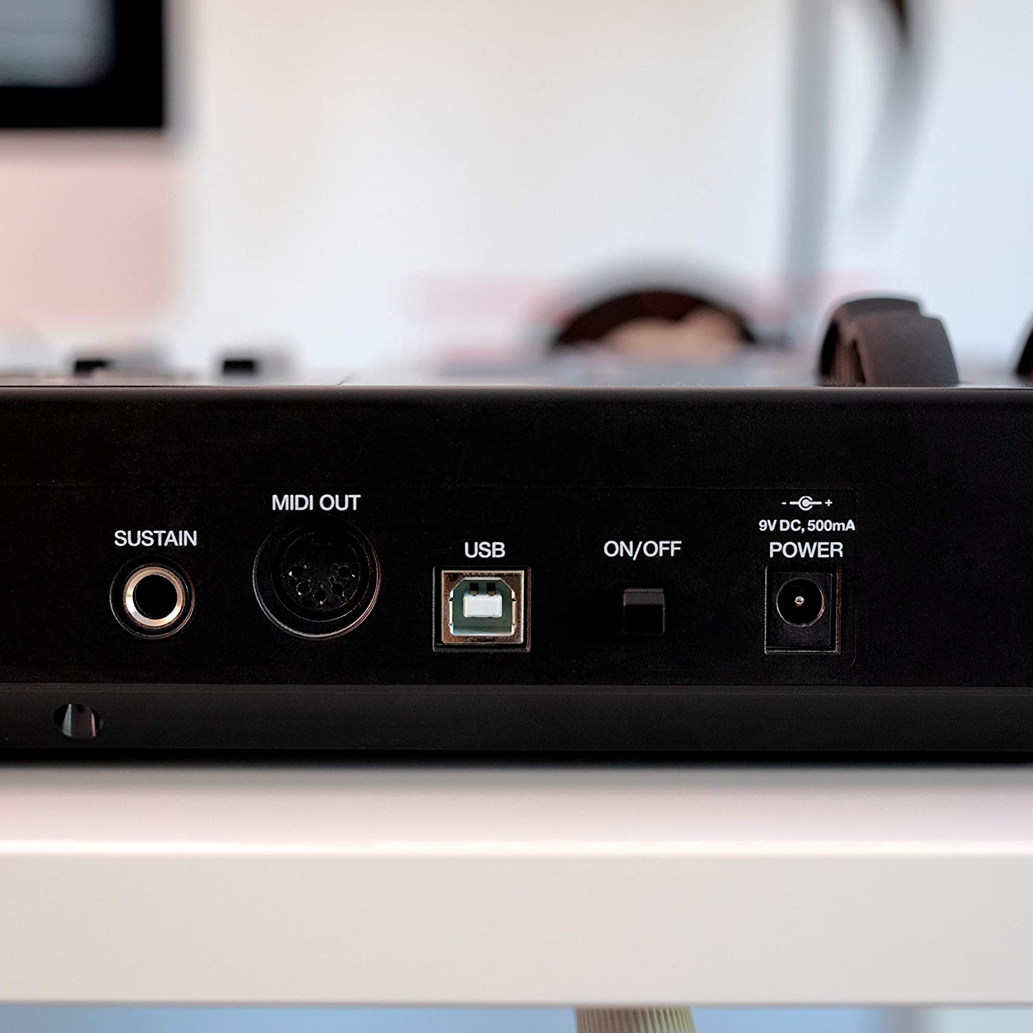 Alesis VI61 61-Key USBMIDI Keyboard Controller