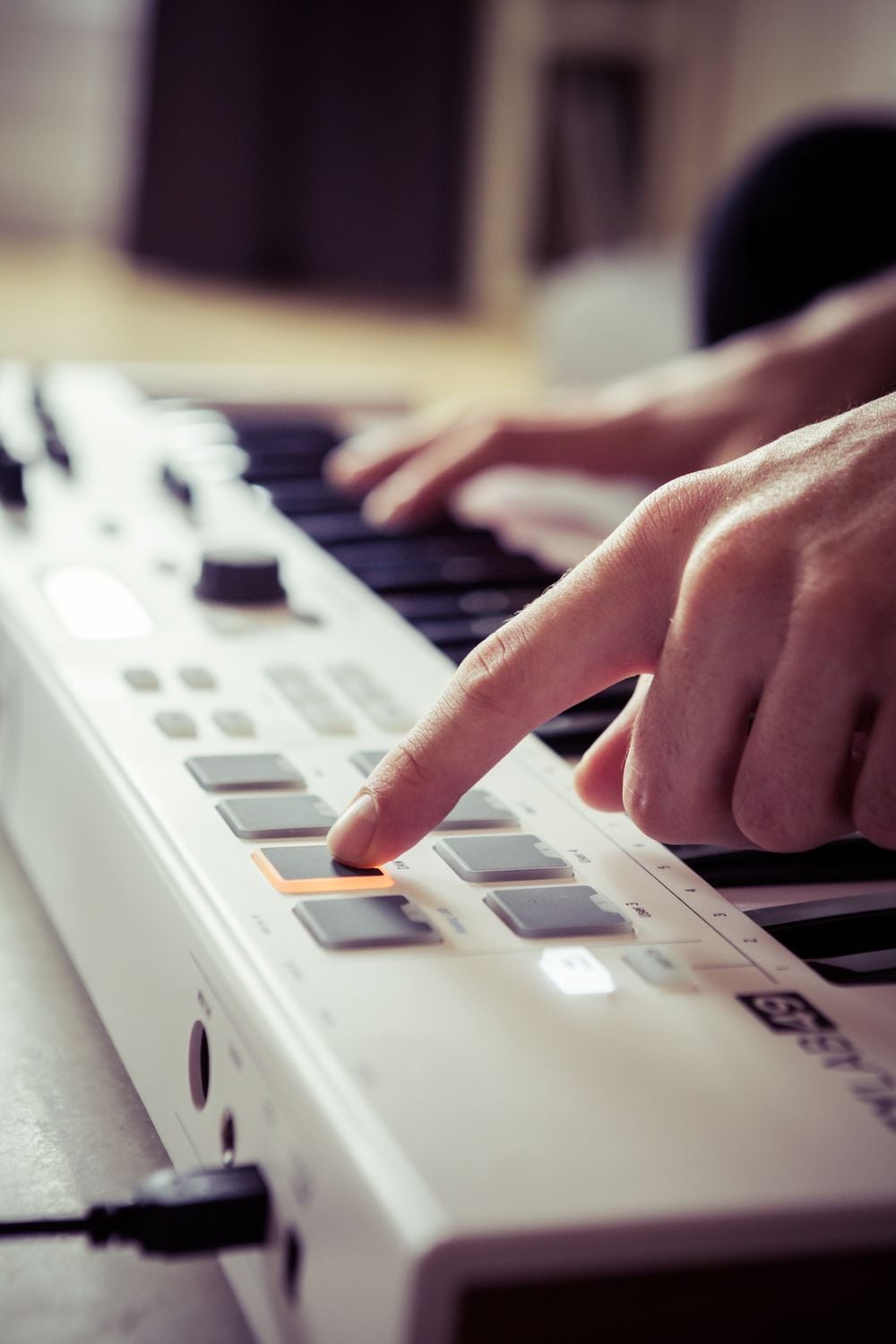 Arturia Keylab Essential 49 Midi Keyboard