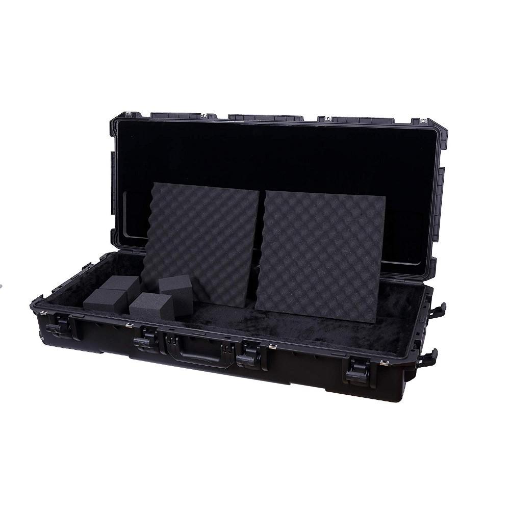 Crossrock CRA961PE 61 Injection Molded Note Keyboard Flight Case with Wheel