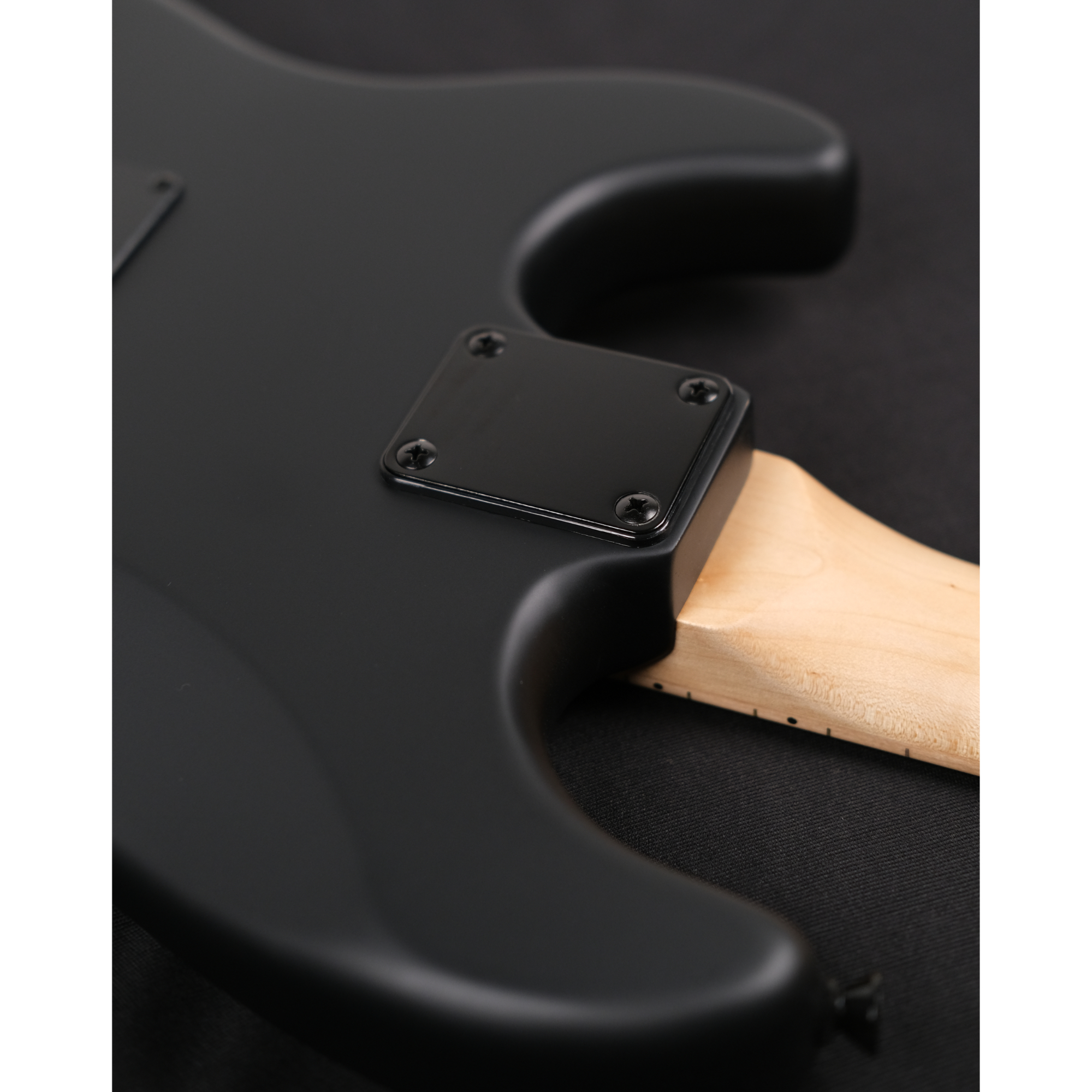 Magna ST20M Stratway Satin Black - Maple