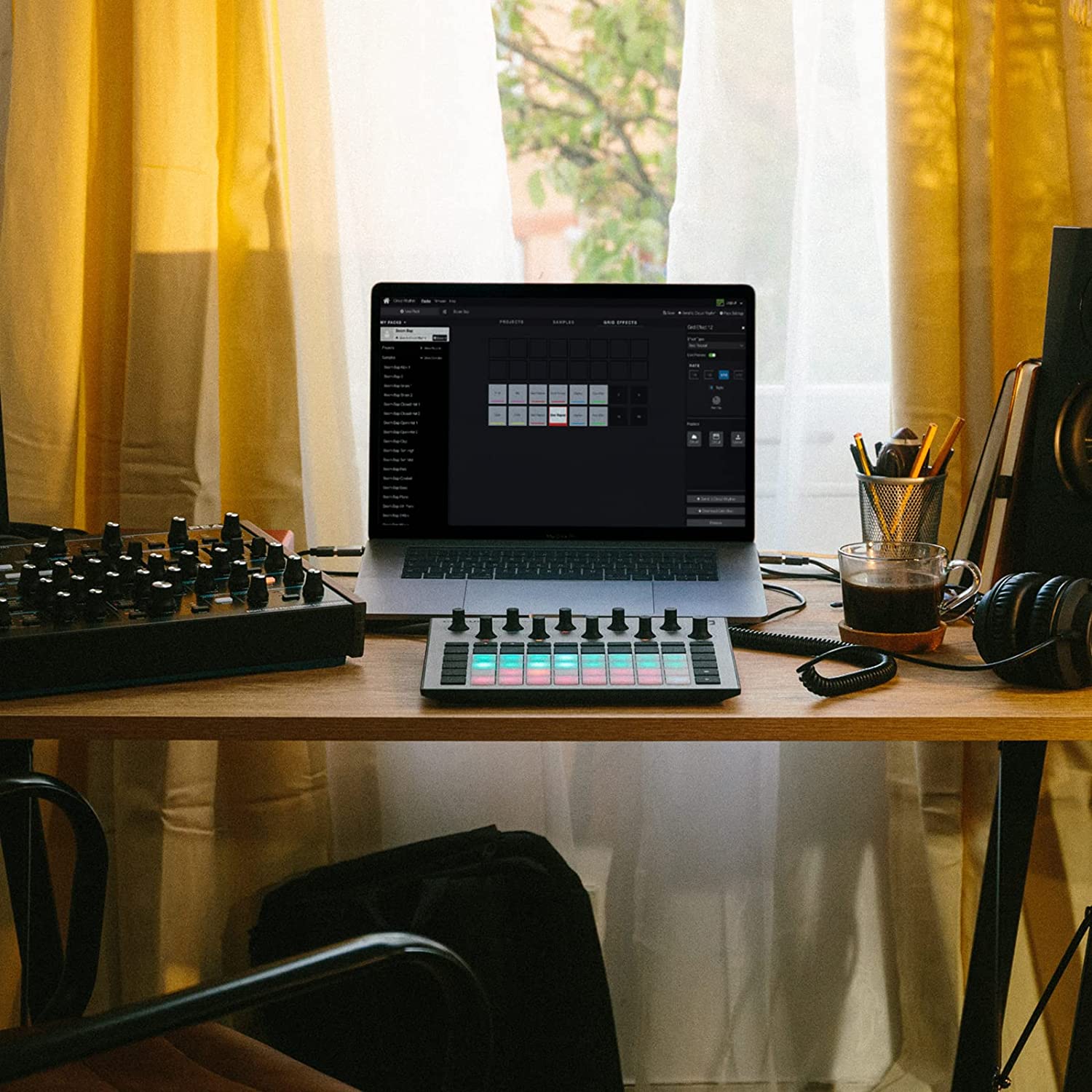 Novation Circuit Rhythm Standalone Groove Sampler