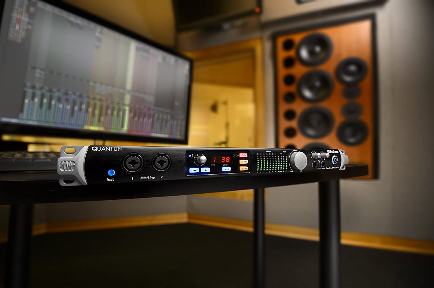 PreSonus Quantum 26x32 Thunderbolt 2 Audio Interface