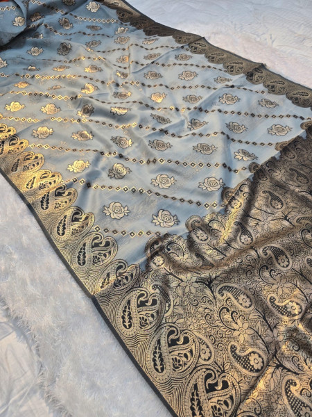 Image of Banarasi linen silk saree