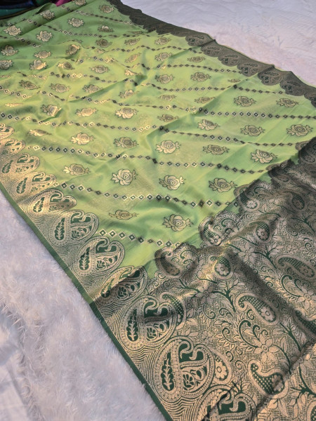 Image of Banarasi linen silk saree