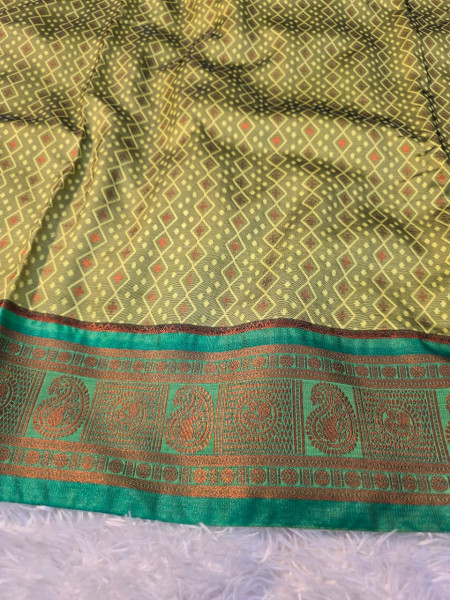 Premium Soft Tanchui Dual Tone Silk Saree