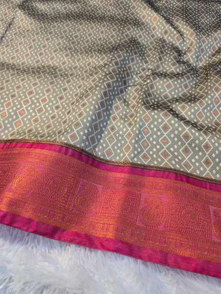 Premium Soft Tanchui Dual Tone Silk Saree