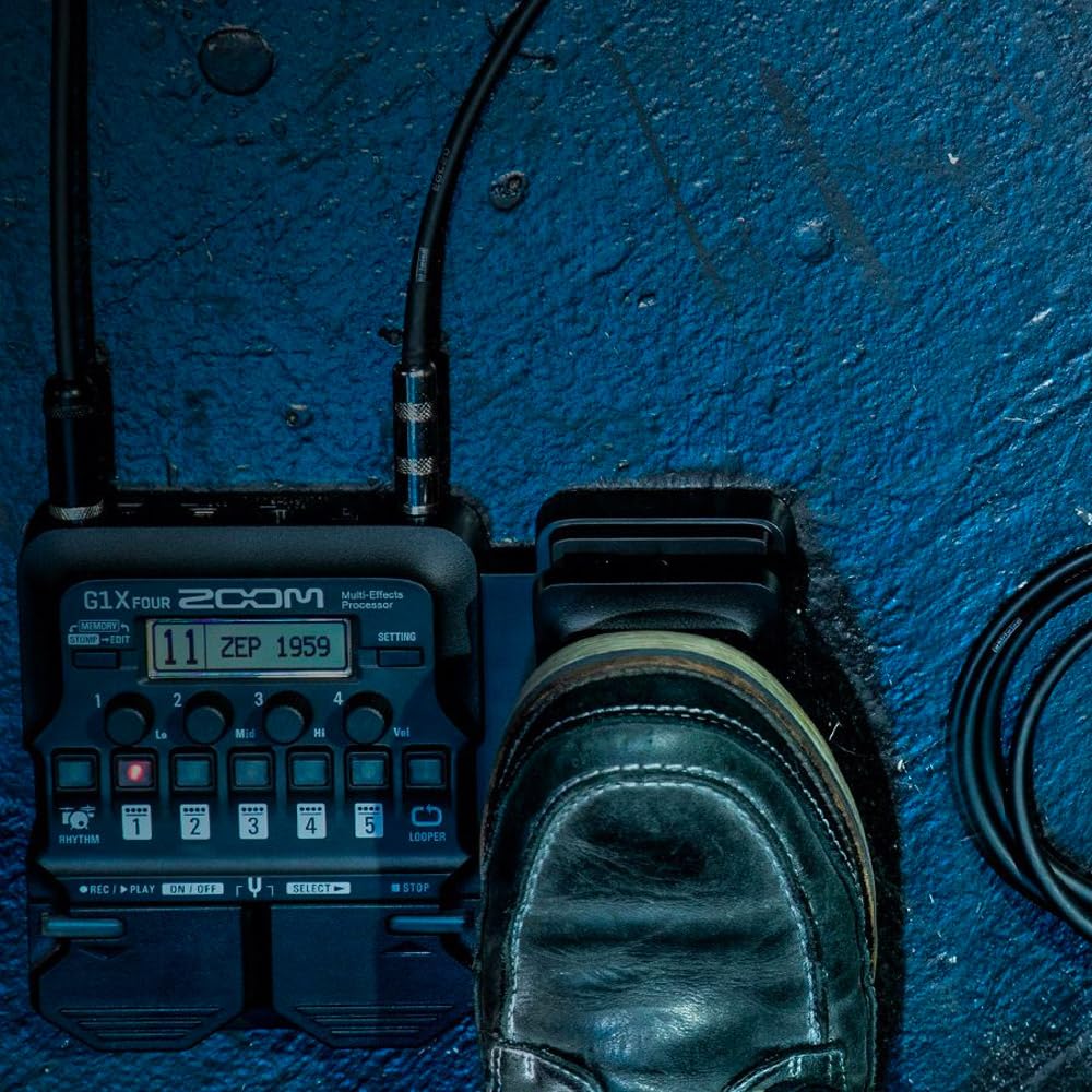 Zoom G1X Four Multi-effects Processor with Expression Pedal without adapter