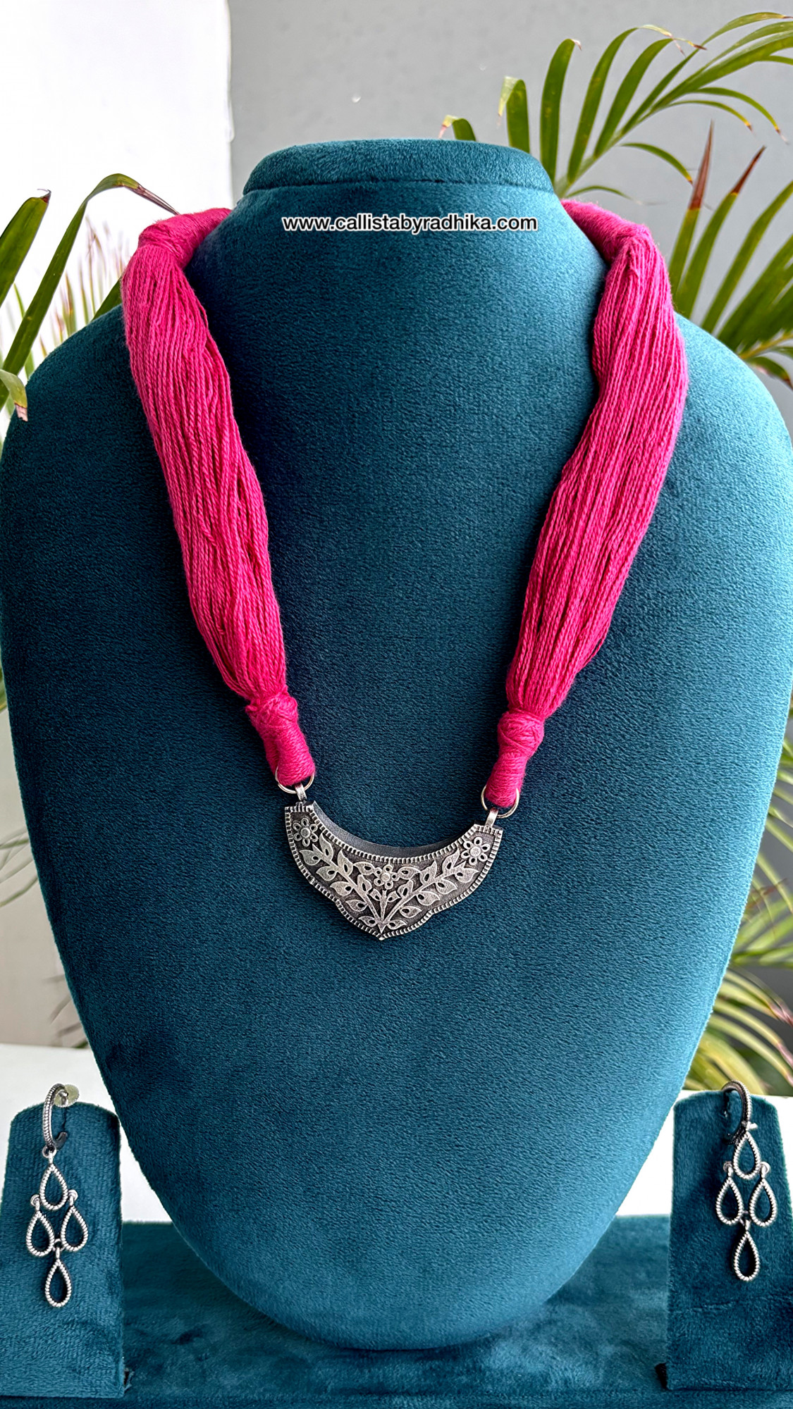 Solid Silver Neckpiece