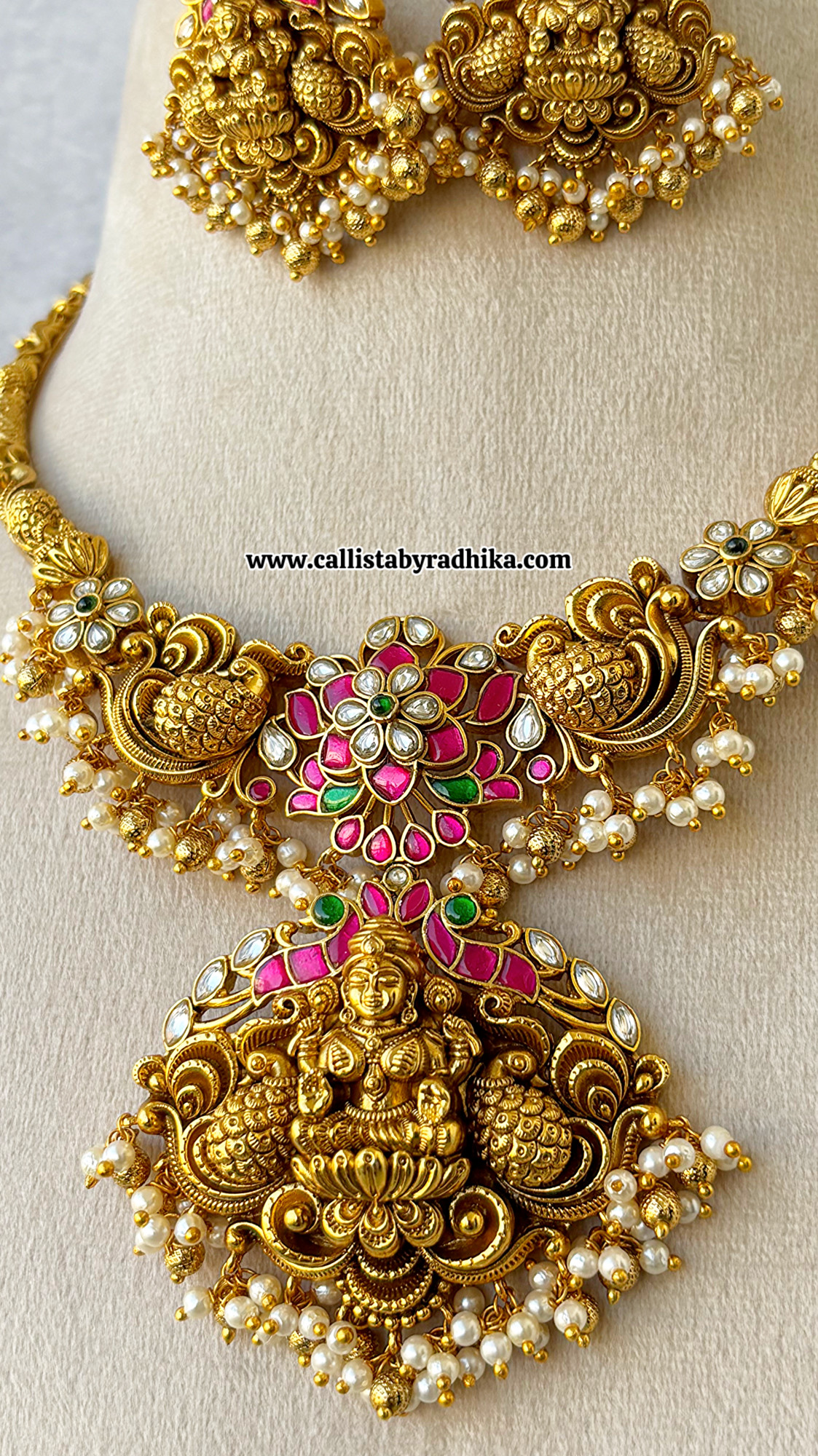 Jadau Nakshi Hasli Necklace