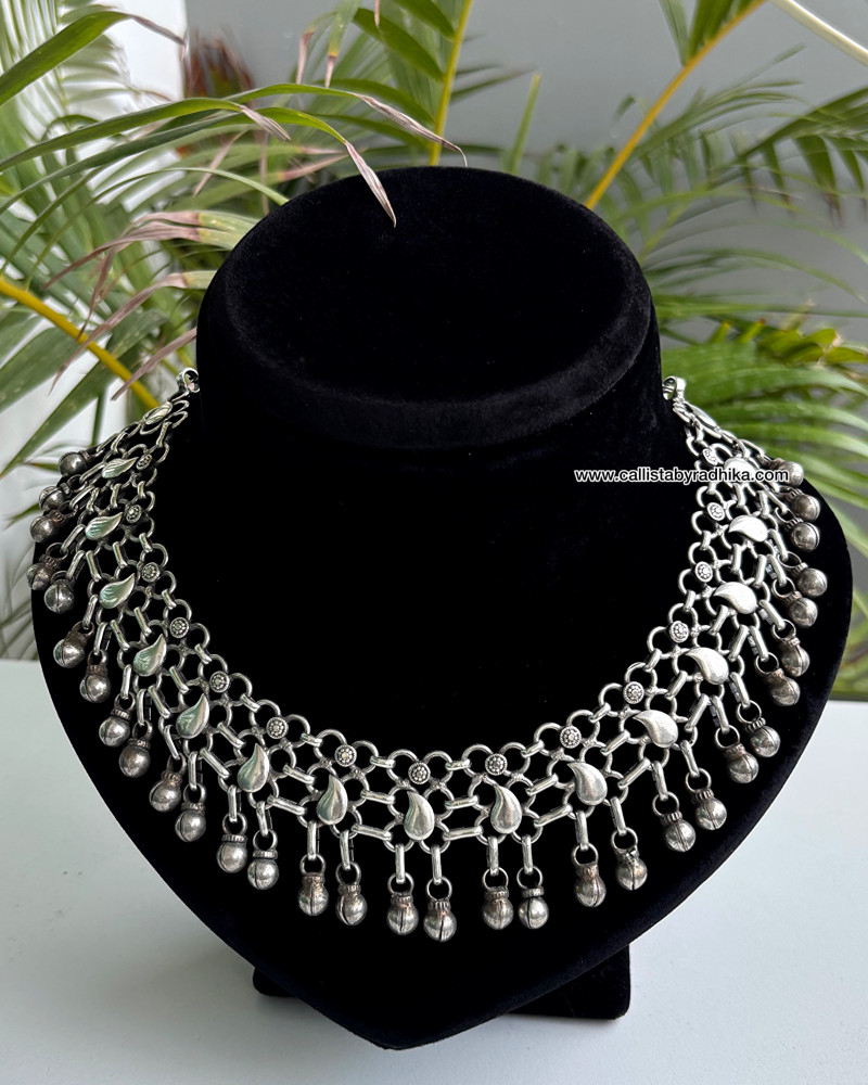 Image of Solid Silver Neckpiece