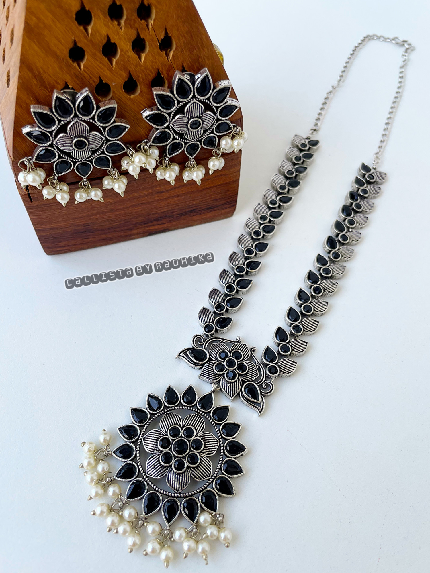 Silver Replica Neckpieces (SRN-052)