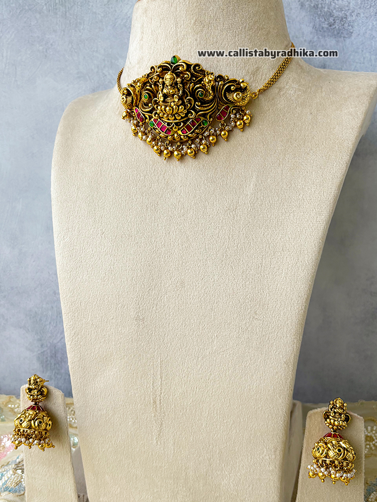 Jadau Kundan Nakshi Choker