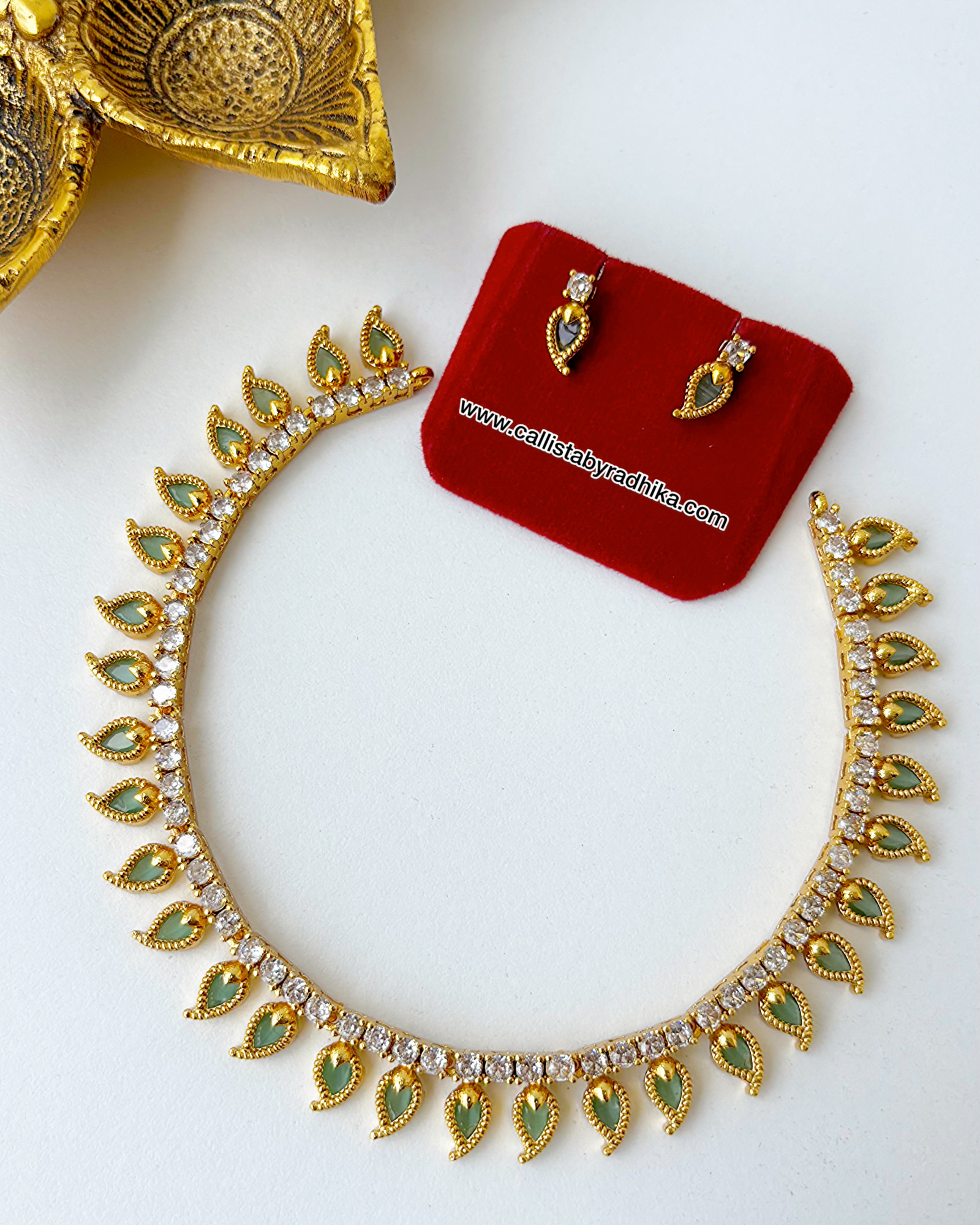 Mango Stone Neckpiece