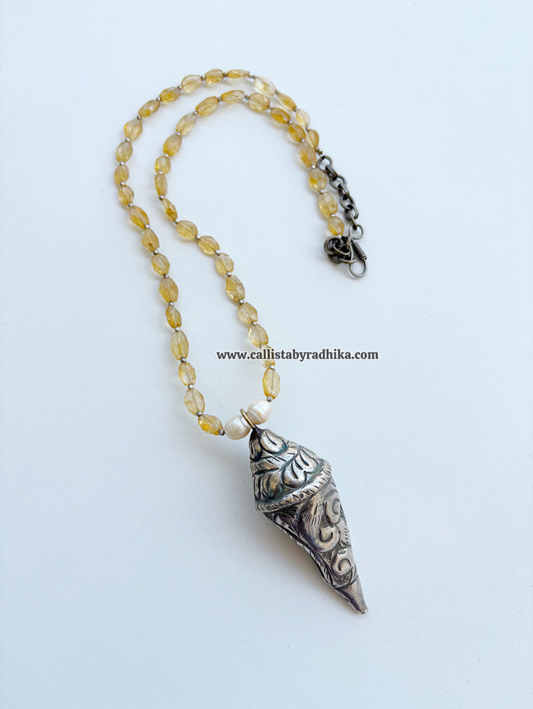 Image of Solid Fusion Neckpiece