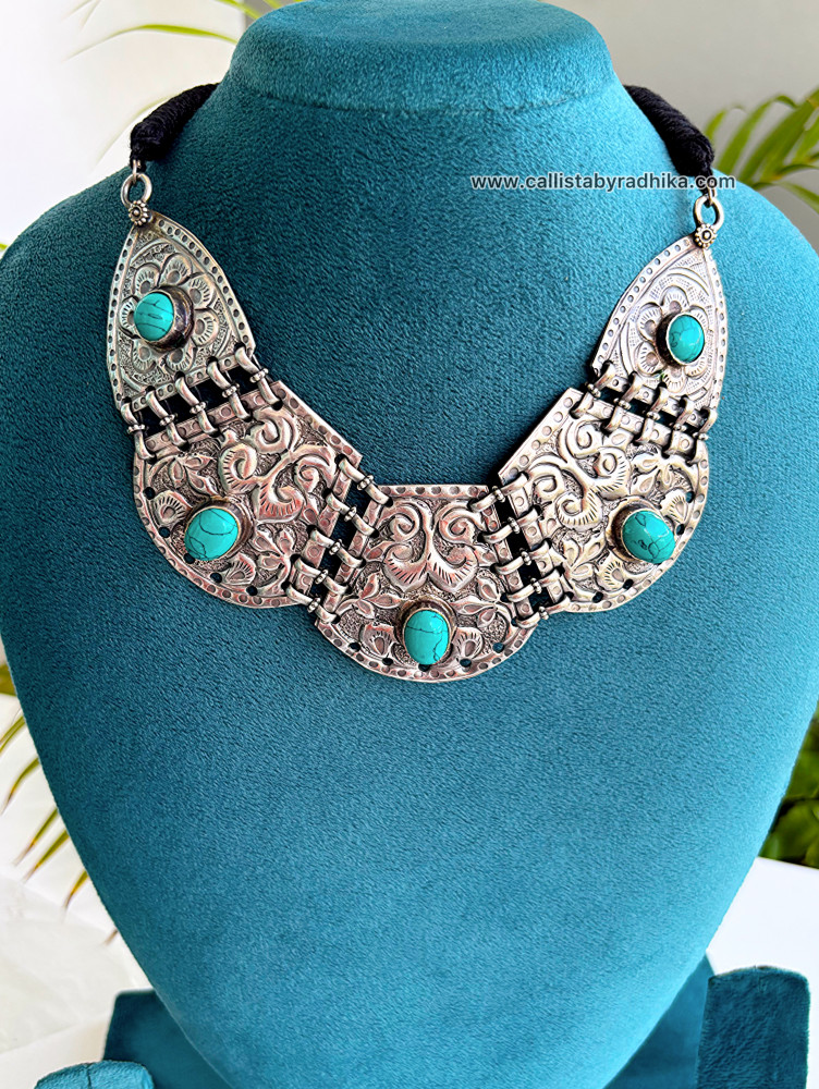 Image of Solid Silver Turquoise Blue Neckpiece