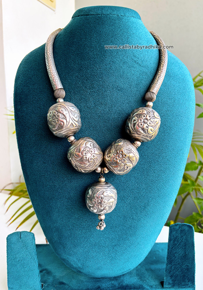 Image of Solid Silver Statement Balls Neckpiece