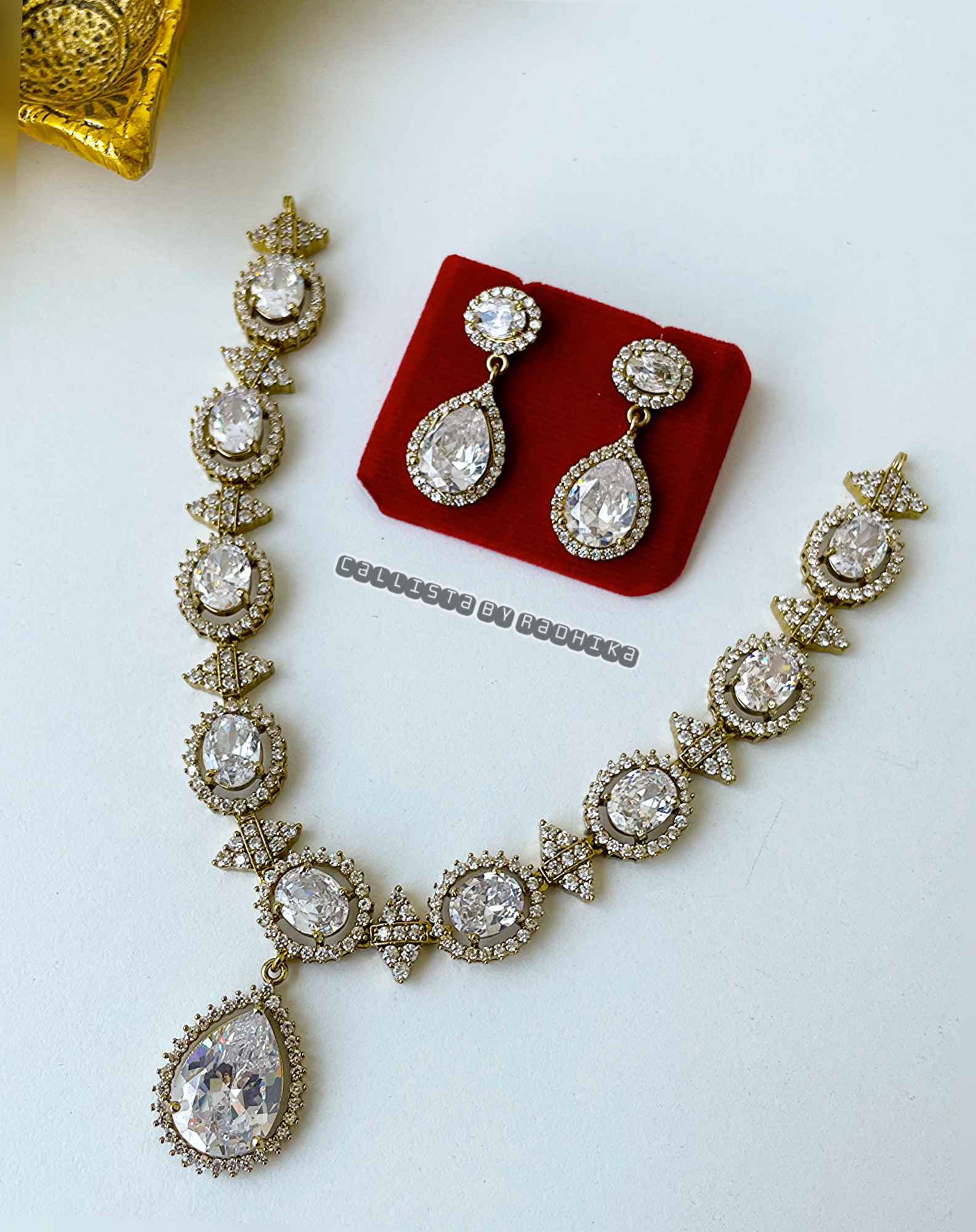 Stone Neckpiece (STN-006)