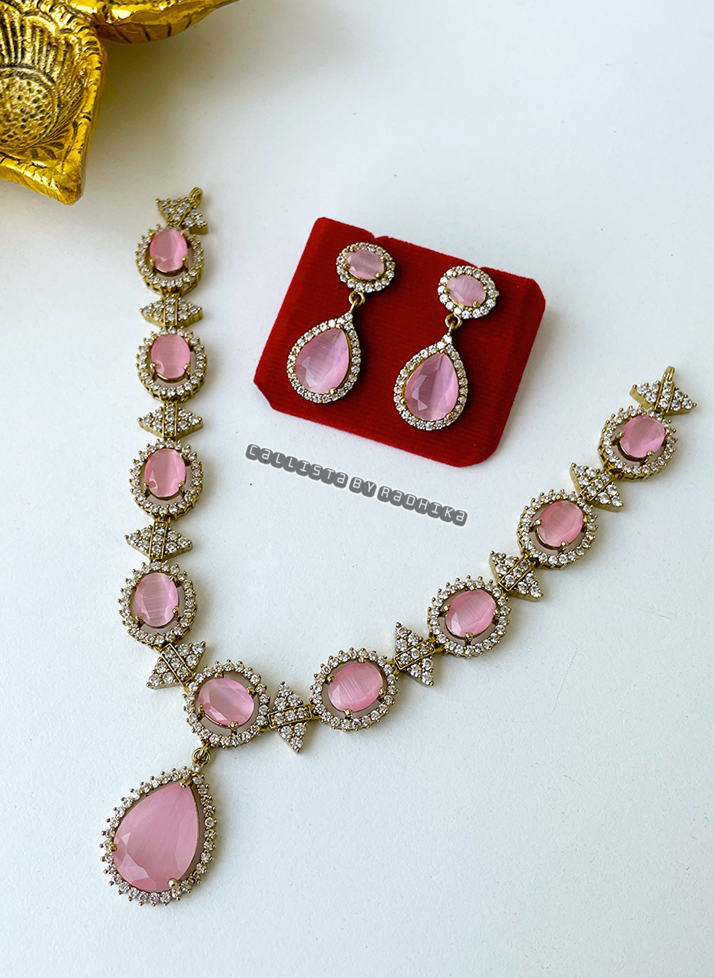 Stone Neckpiece (STN-006)