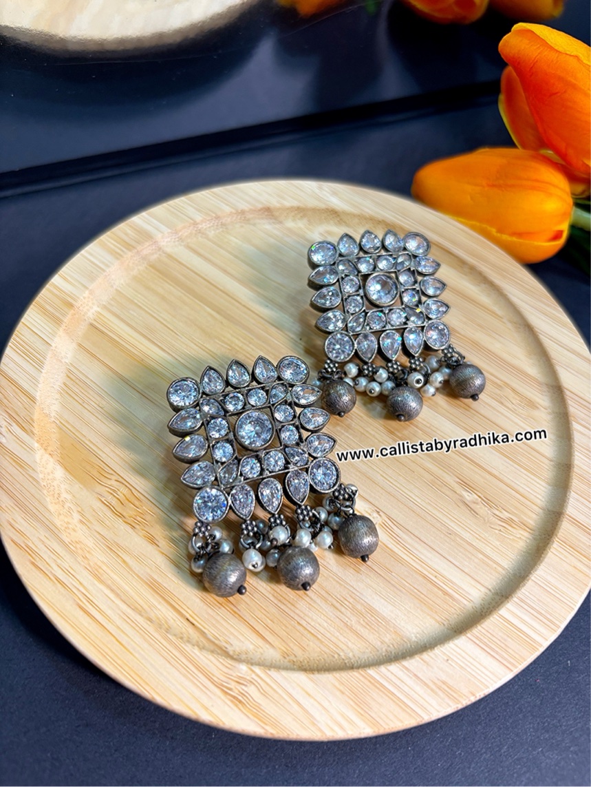 Silver Replica Earring (2 Colors)