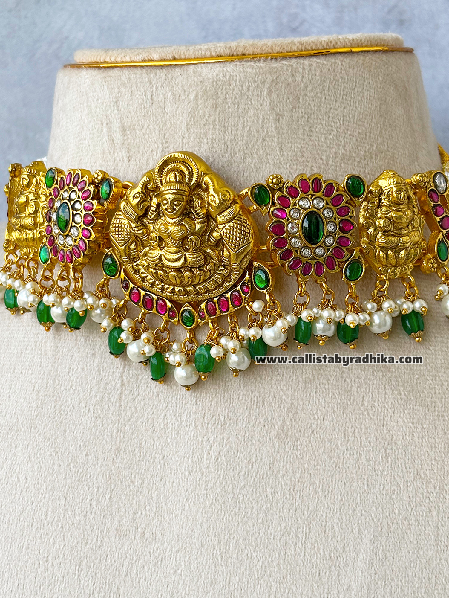 Jadau Kundan Choker