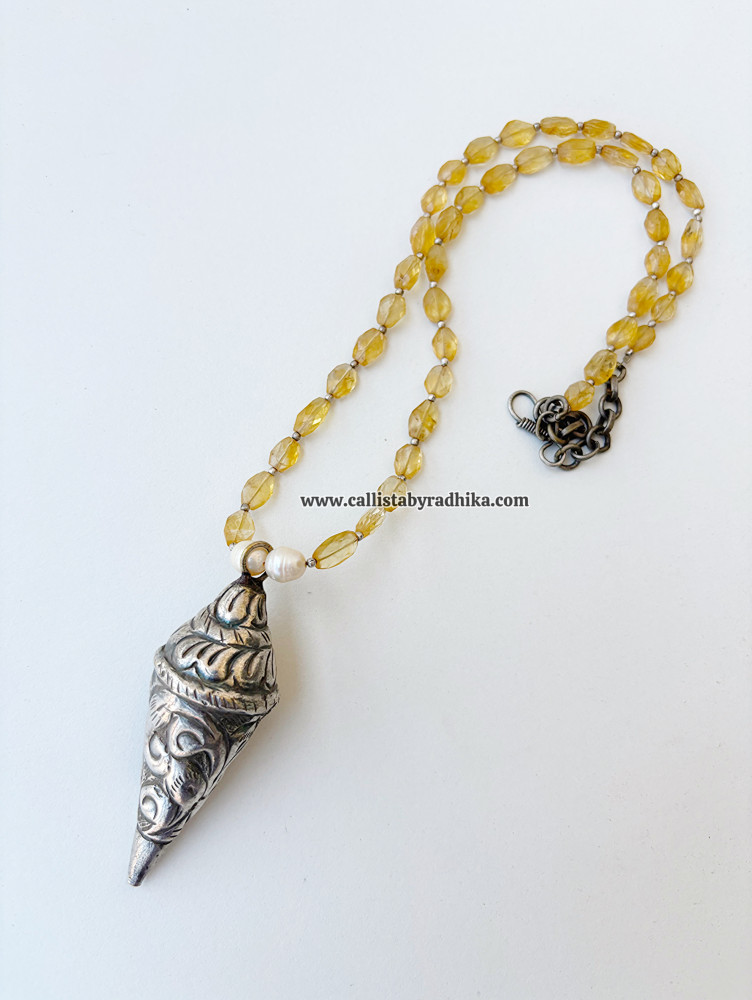 Image of Solid Fusion Neckpiece