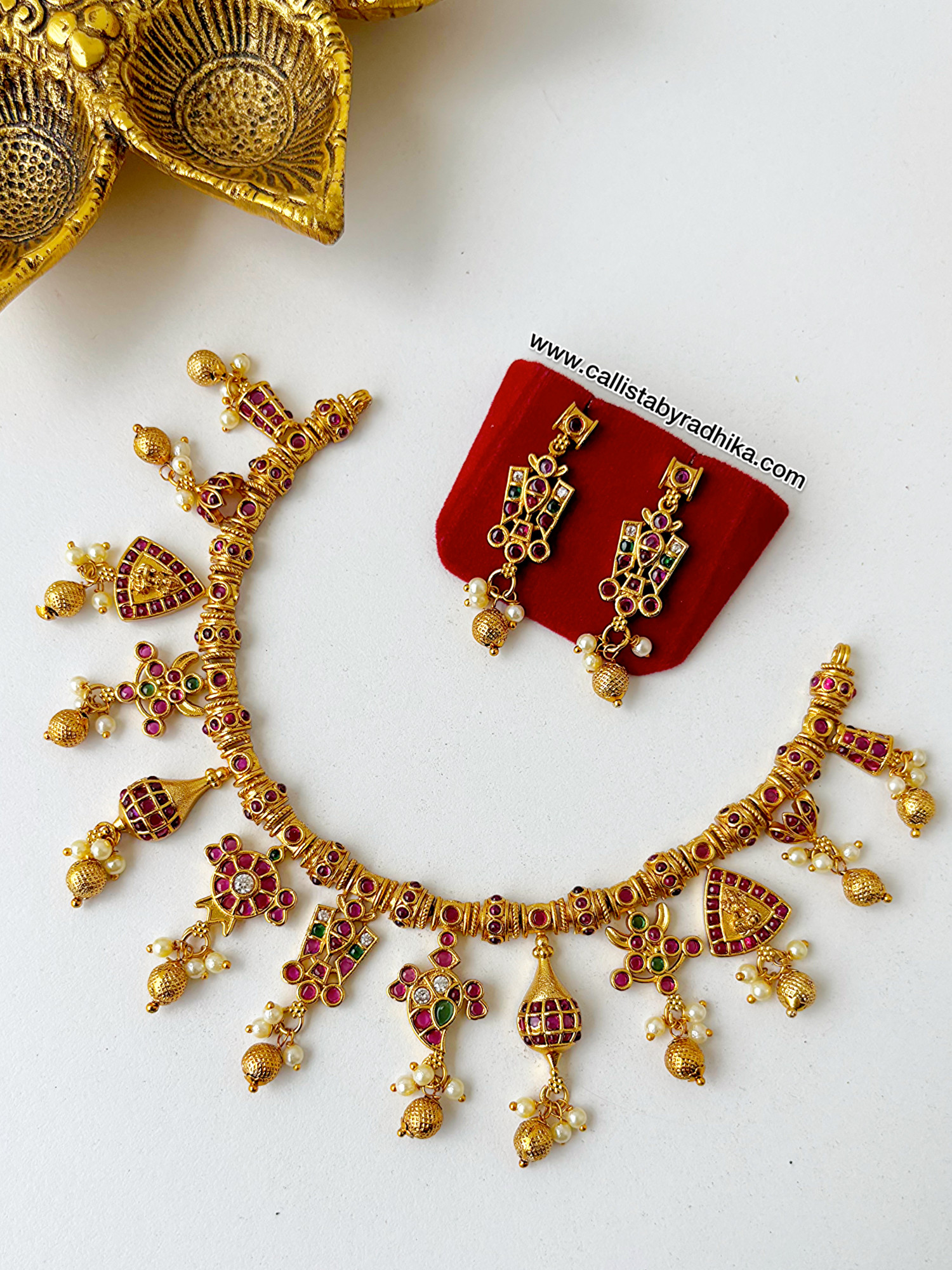 Shangu Chakra Naamam Neckpiece