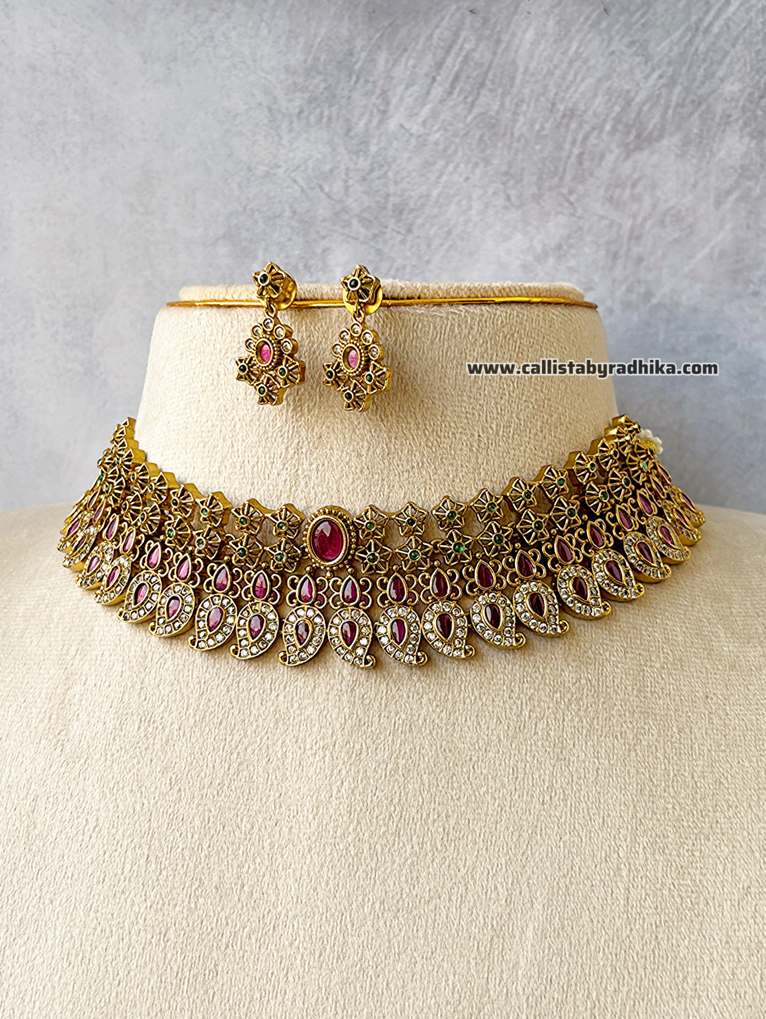 Gold Polish Stone choker