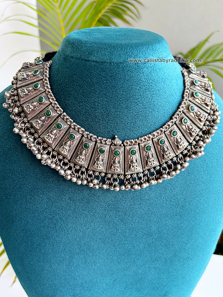 Image of Solid Silver Neckpiece