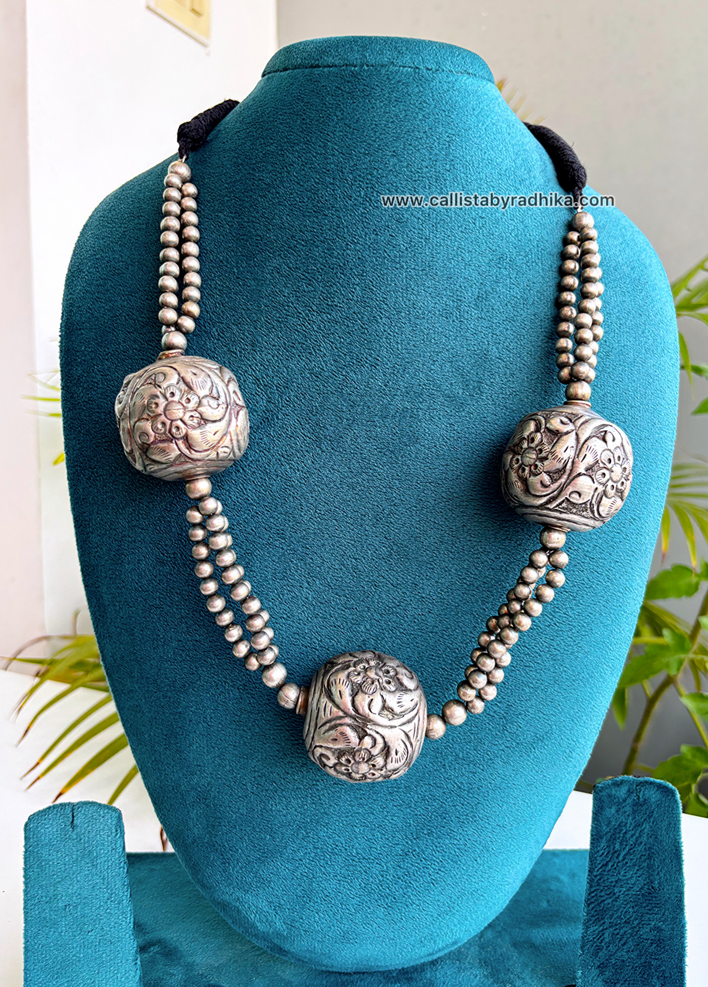 Solid Silver Statement Balls Neckpiece