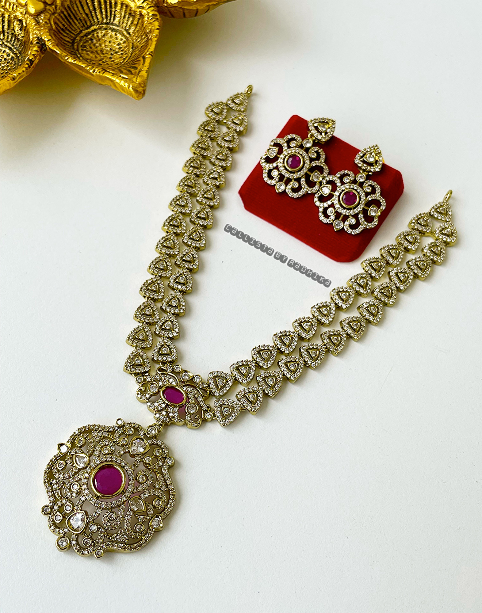 Stone Neckpiece (STN-008)