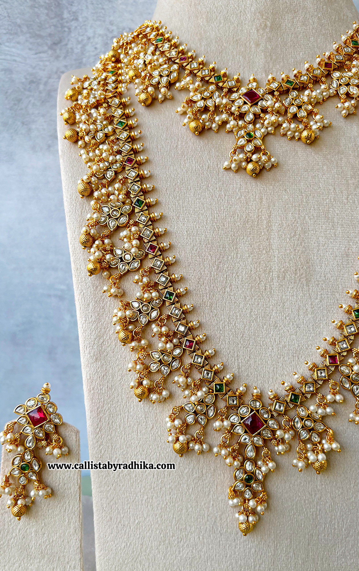 Guttupusalu Long and Short Set