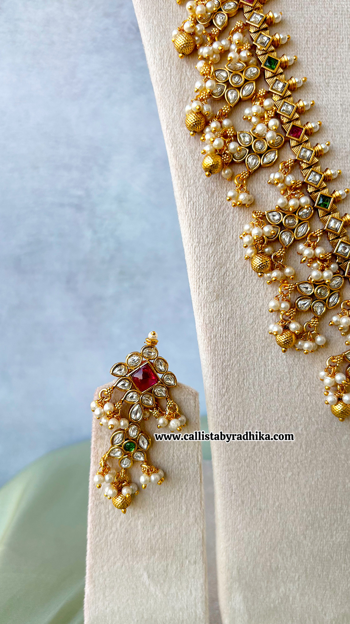 Guttupusalu Long and Short Set