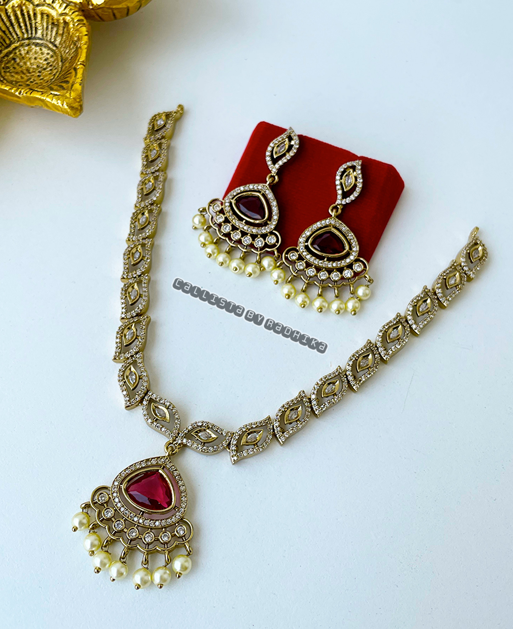 Stone Neckpiece (STN-005)