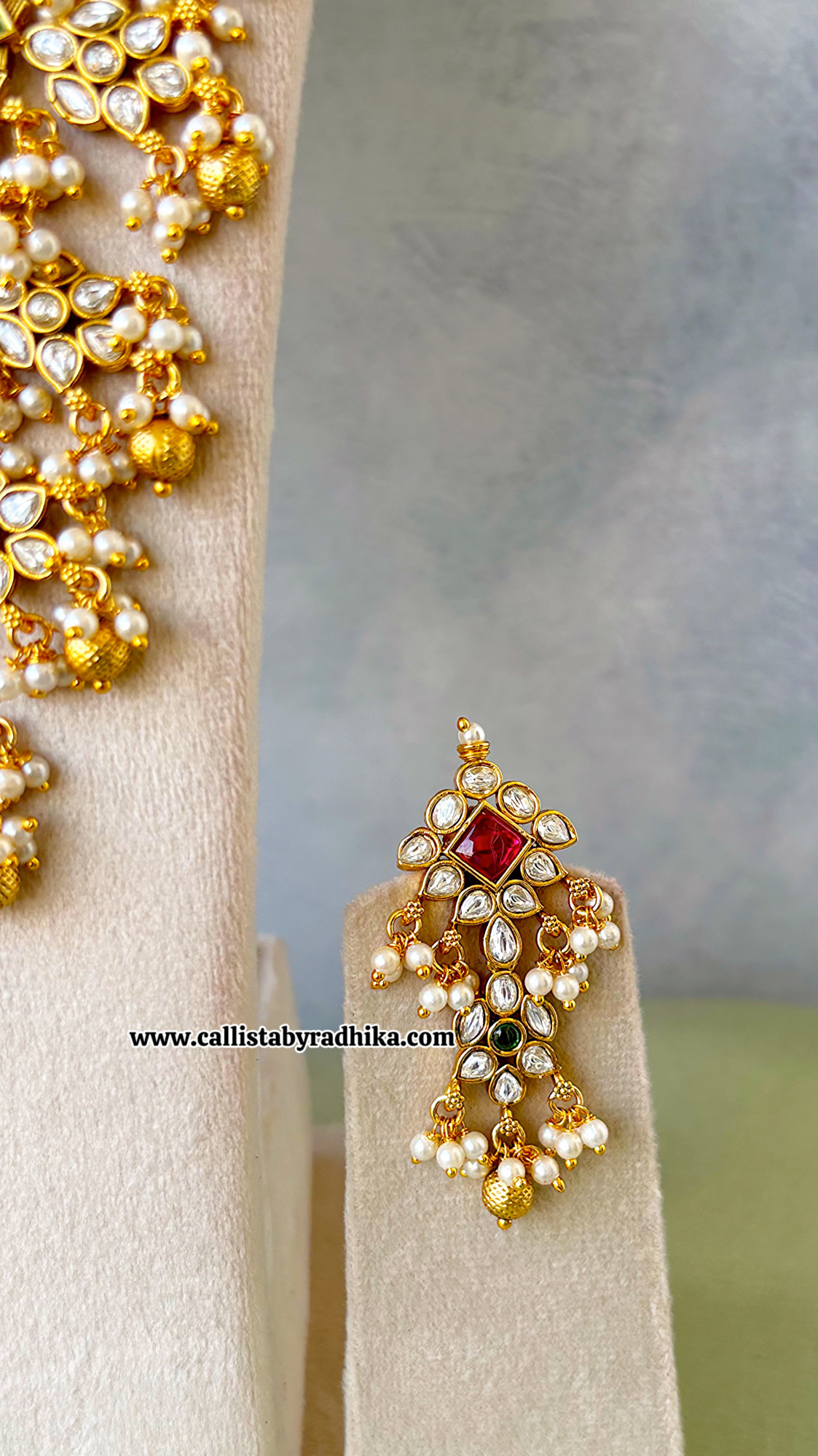 Guttupusalu Long and Short Set