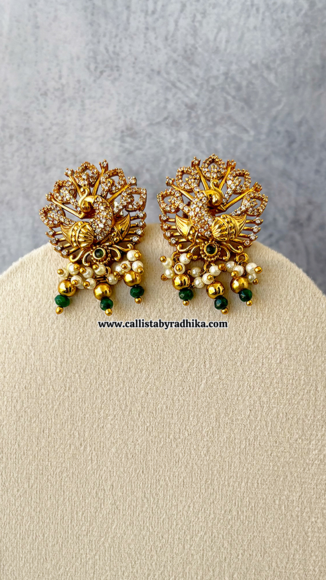 Peacock Pendant Pearl Maala