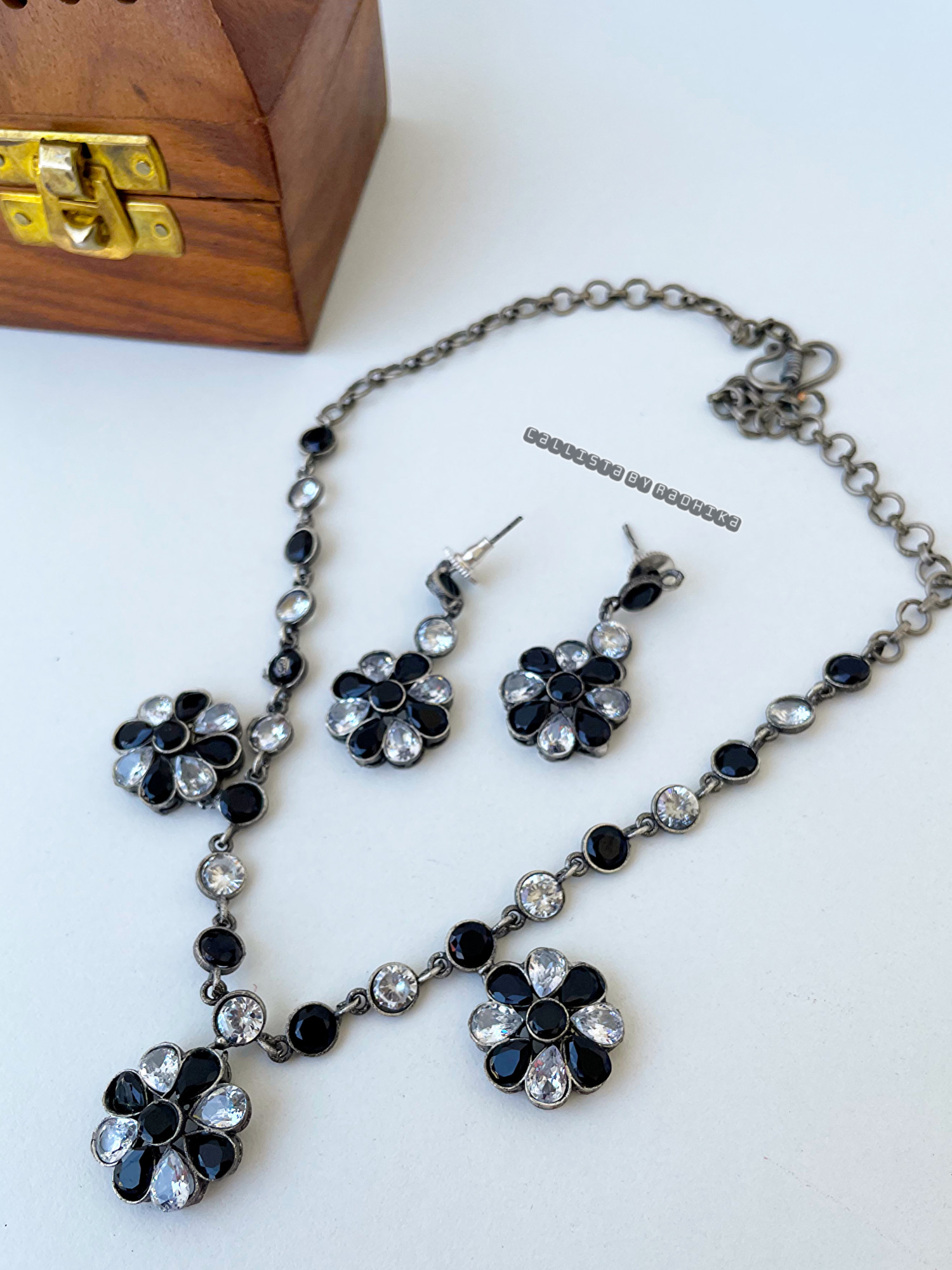 Silver Replica Neckpieces (SRN-043)