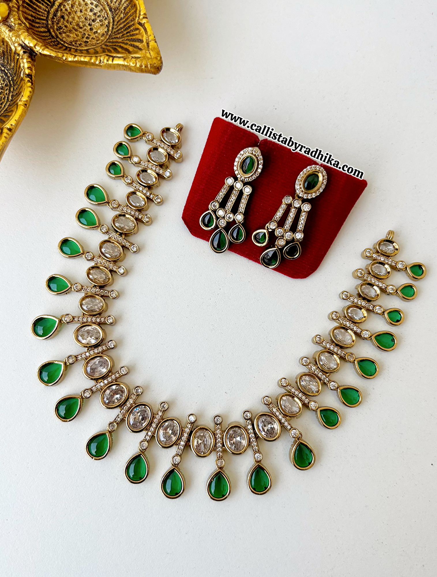 Green Stone Neckpiece