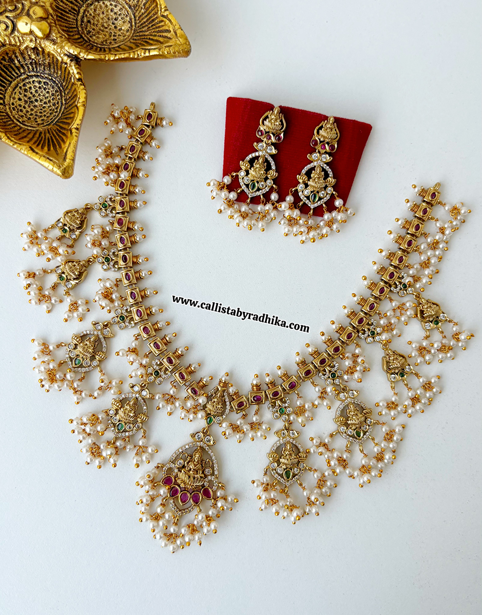 Nakshi Guttupusalu Neckpiece