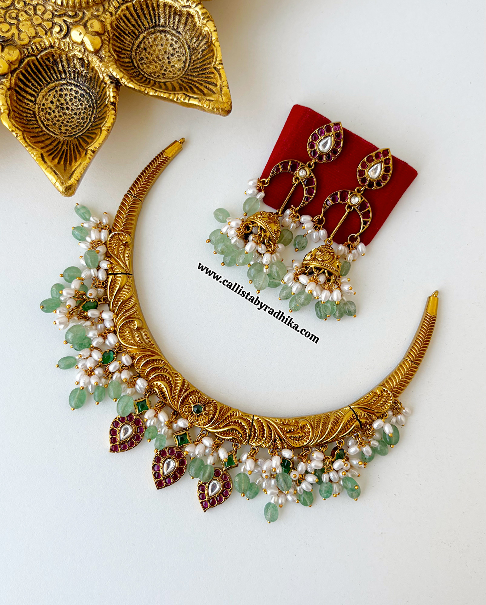 Hasli Neckpiece