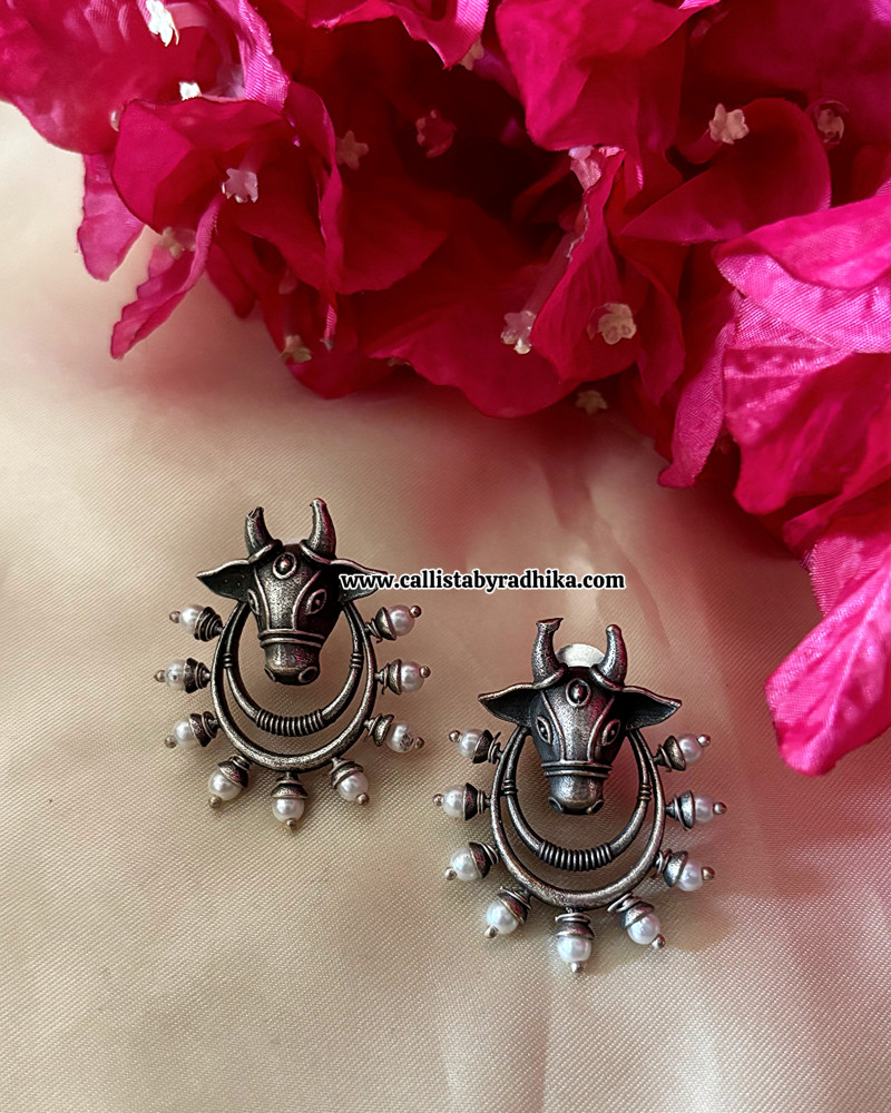 Image of Solid silver Cow Stud