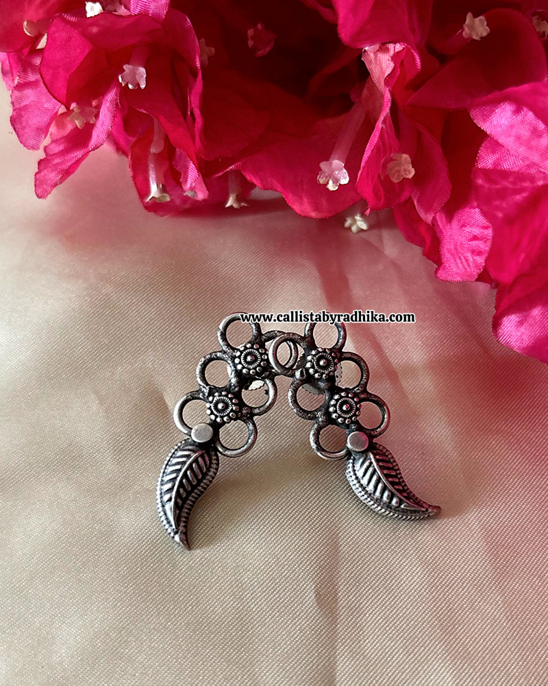 Image of Solid silver Stud