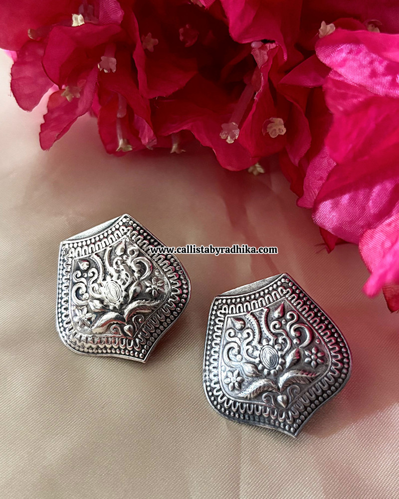 Image of Solid silver Stud