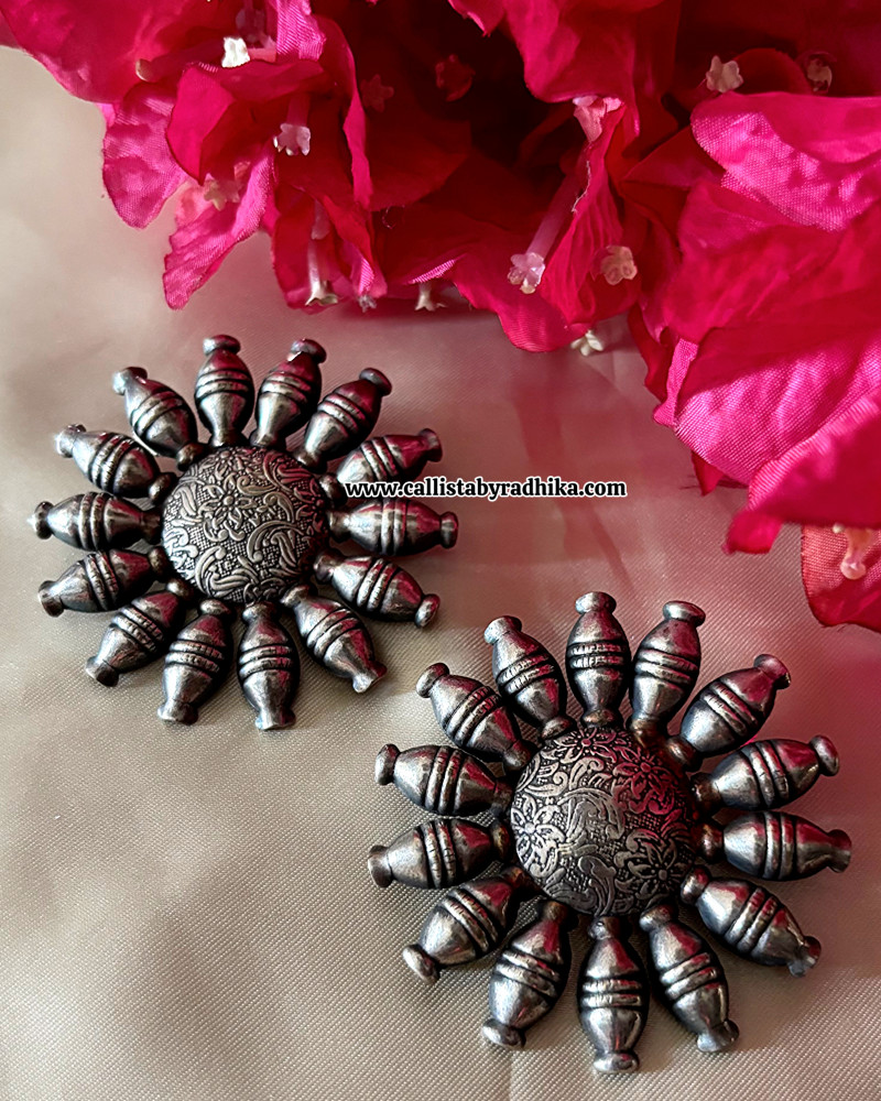 Image of Solid silver Stud