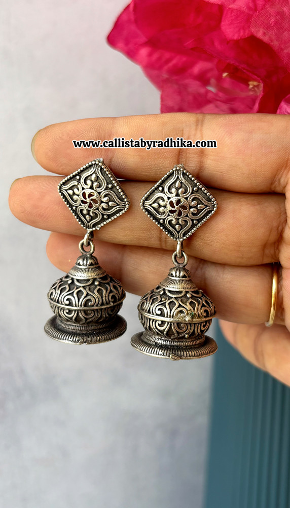 Image of Solid Silver Earring
