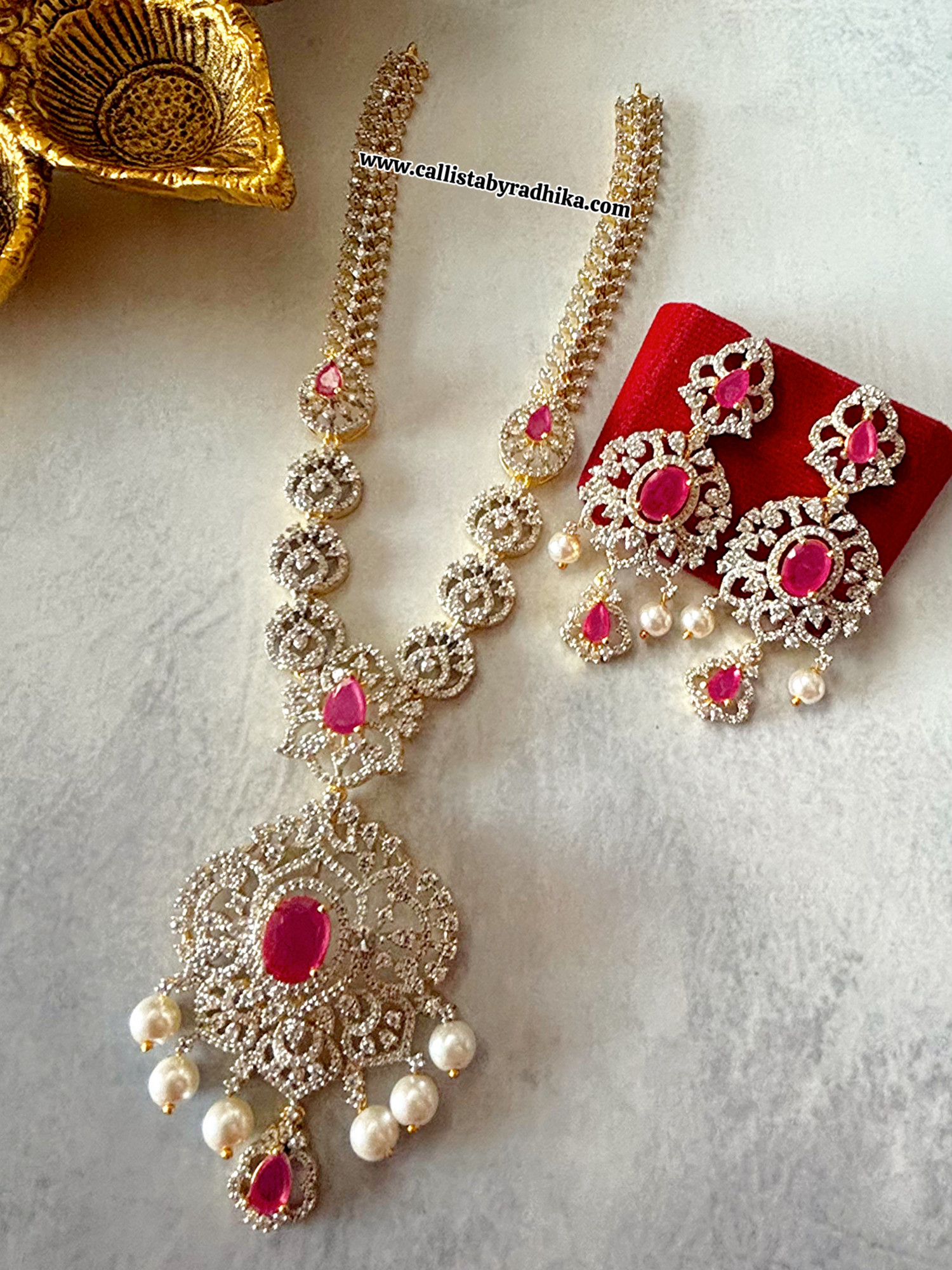 AD Necklace