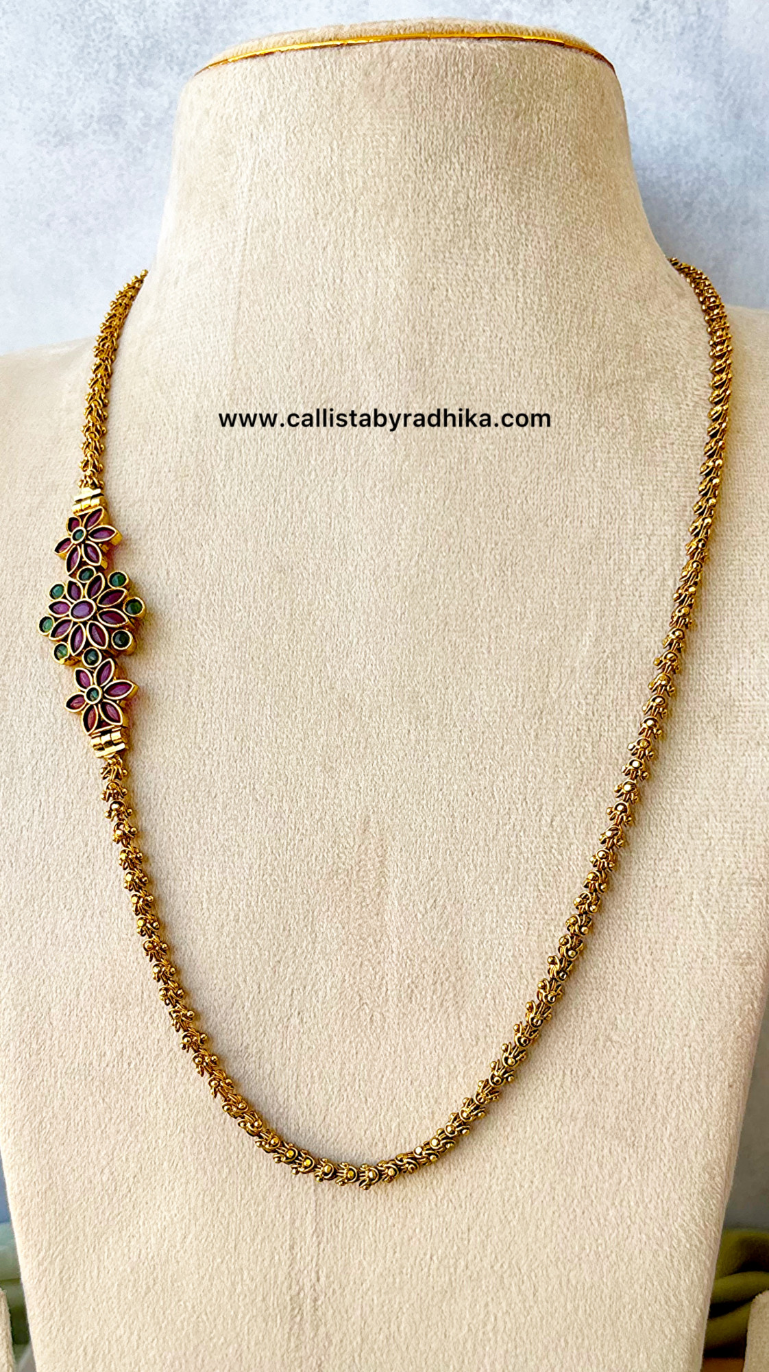 Mogappu Necklace
